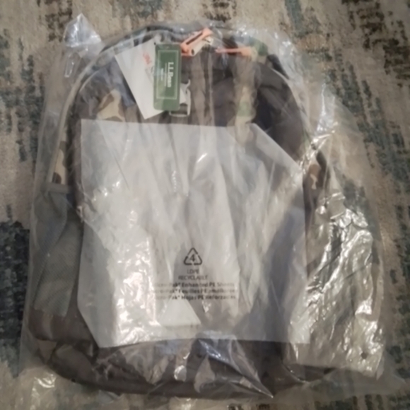 NWT L.L. Bean Explorer Backpack Print III Dark Loden Camo & Orange - Picture 7 of 11
